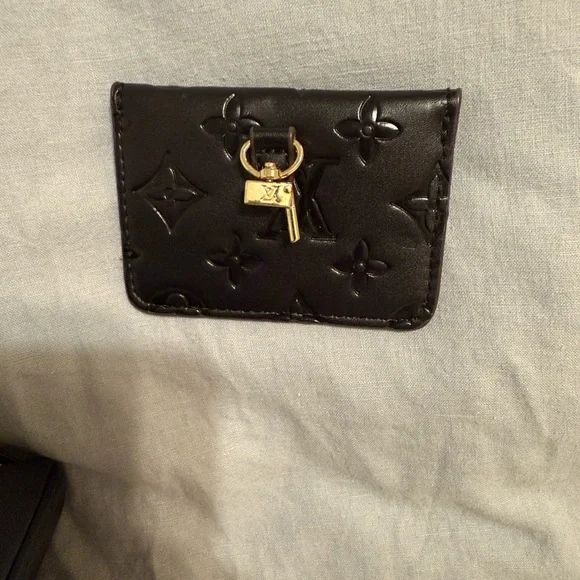 Black utility purse with black strap & gold hardware - Picture 7 of 10